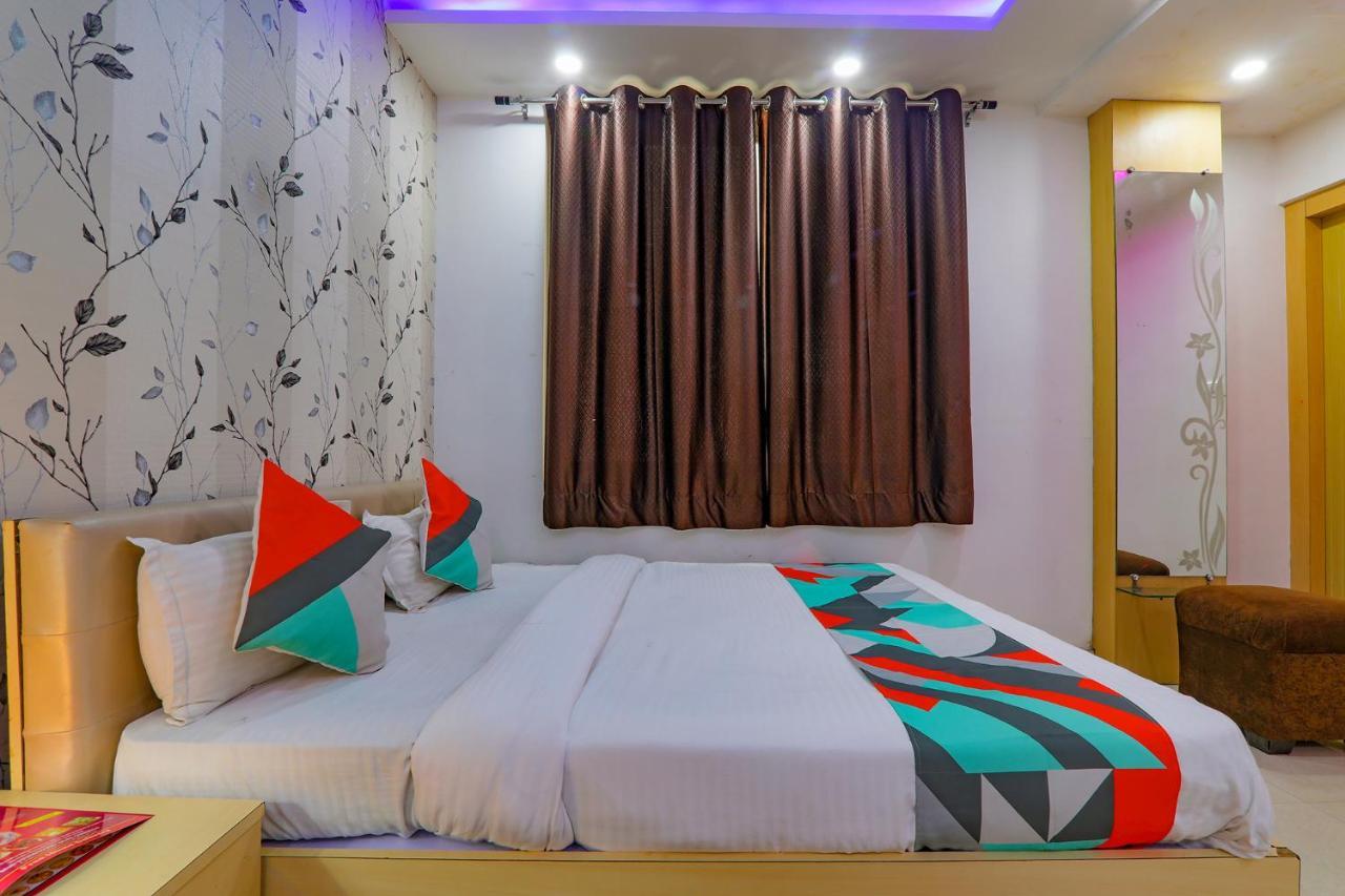 Fabexpress Moti Mahal Hotel Varanasi Exterior photo